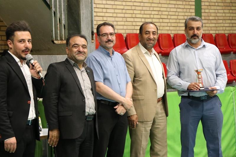طنین همدلی و اخلاق مداری در سالن خلیج فارس آبفا سمنان؛ پایان مسابقات چهارجانبه فوتسال هفته دولت به میزبانی آبفای سمنان